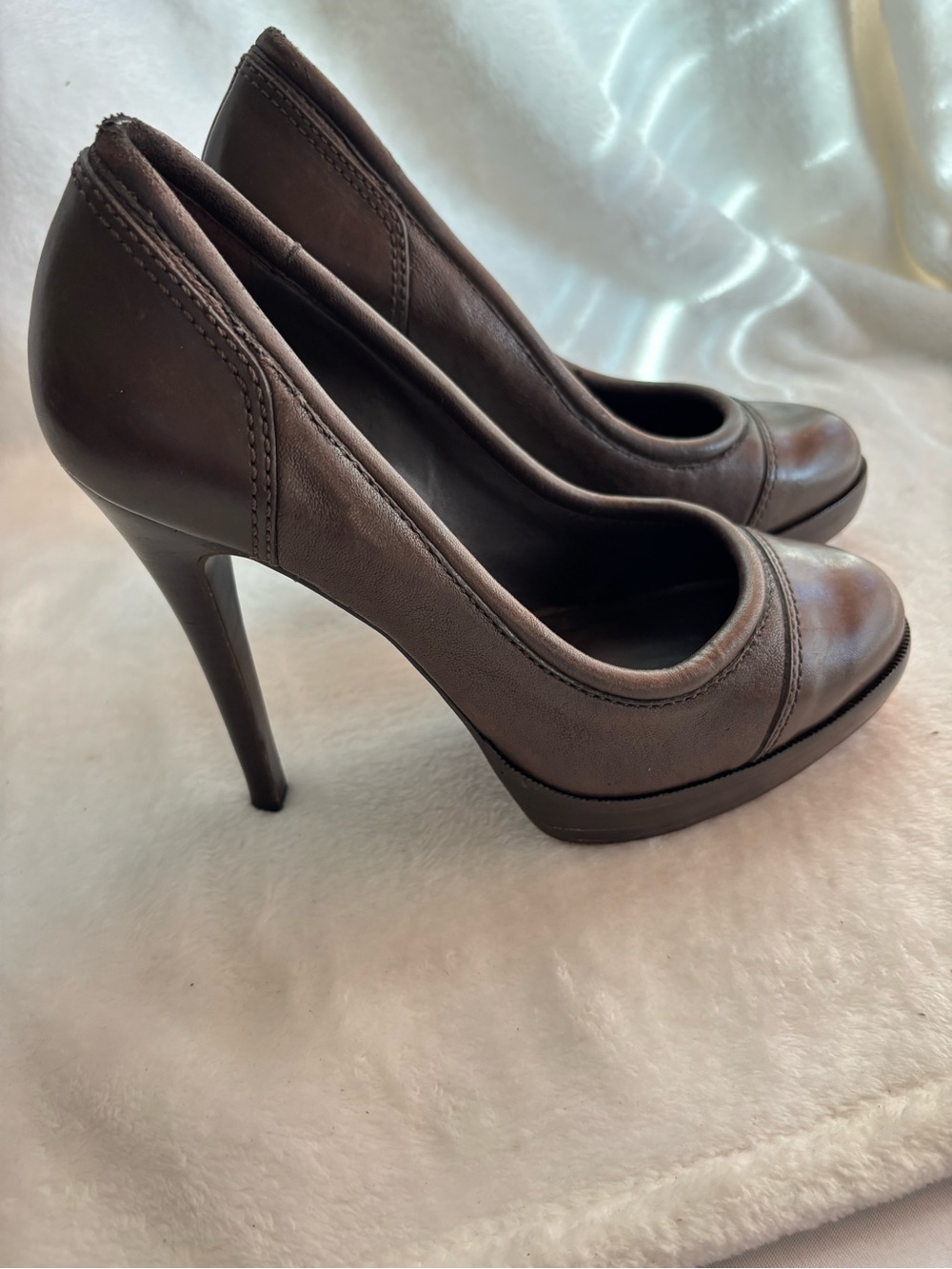 Tory Burch Vintage Cap-Toe Leather Platform Pumps Size 8.5 Brown
